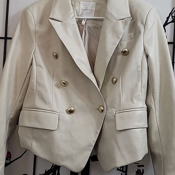 AVEC LES FILLES X BAGATELLE.NYCGOLD BUTTON FAUX LEATHER BLAZER - Picture 4 of 12